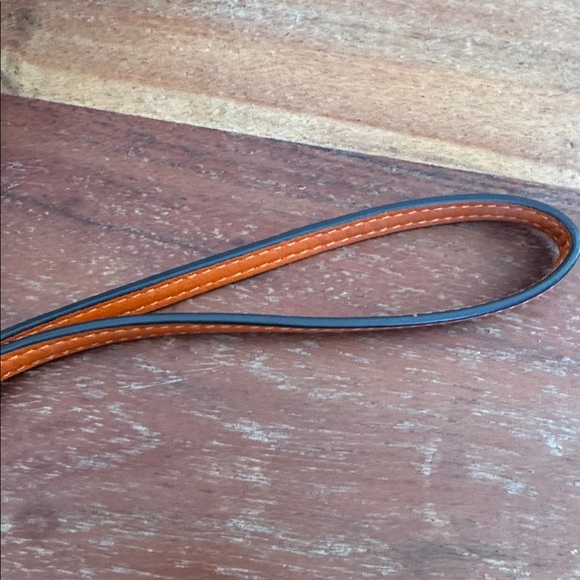 COACH Orange Leather Wristlet EUC - Picture 11 of 12